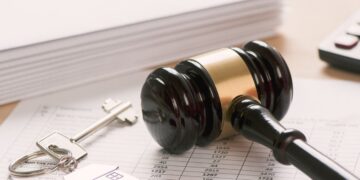 Can a Landlord Sue for Unpaid Rent After Eviction in Jacksonville, Florida?